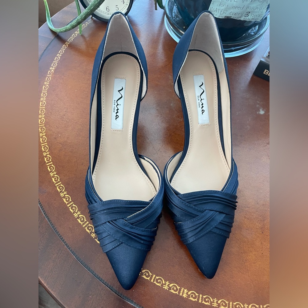 Nina Women's Navy Blue Heels
